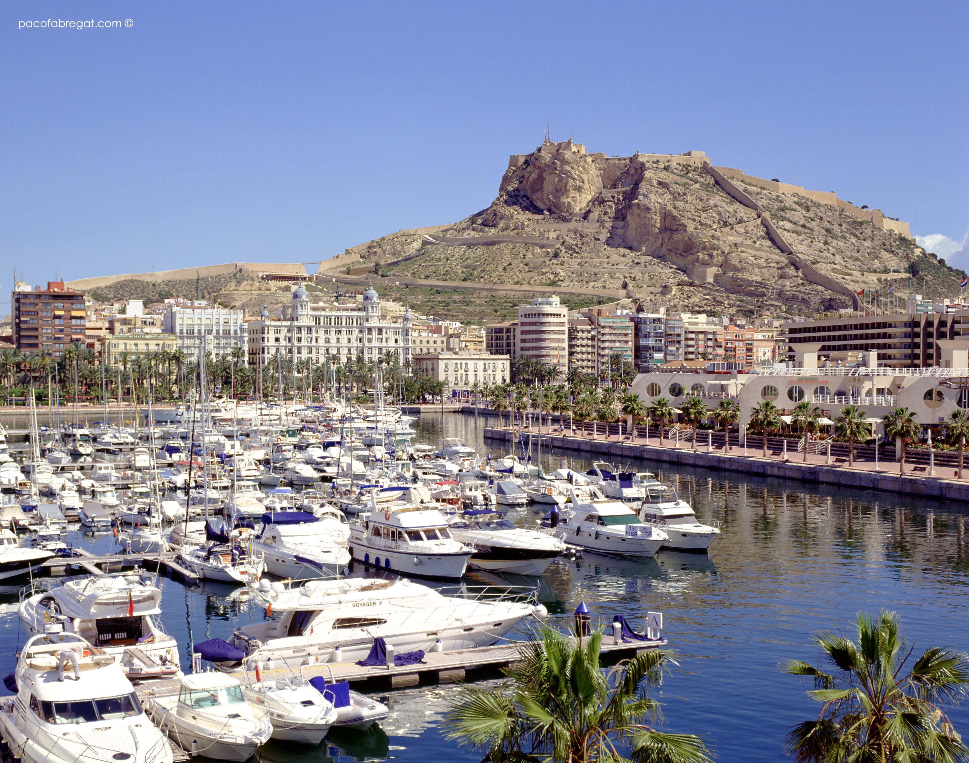 Santa Bárbara Castle seen from the harbour