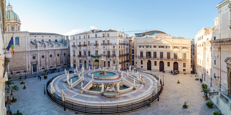 Piazza and Fontana Pretoria in Palermo