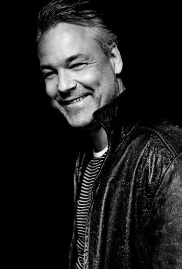 Henrik Schyffert comedian, television presenter and screenwriter Henrik Schyffert comedian, television presenter and screenwriter