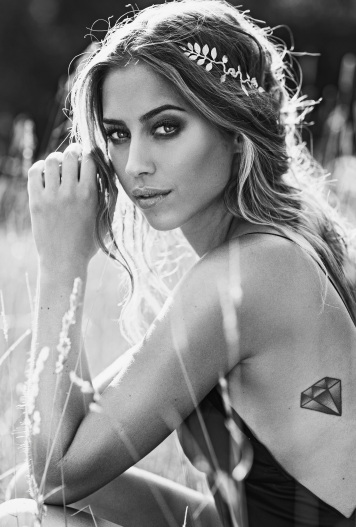 Kenza Zoulten fashion blogger, model and designer Kenza Zoulten fashion blogger, model and designer