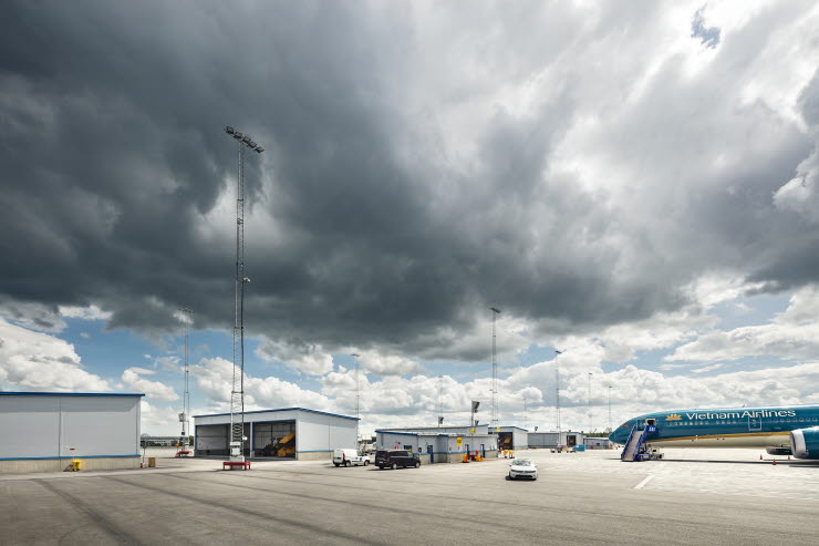 The ramp E at Stockholm Arlanda Airport Outside the ramp E with heavy clouds in the sky